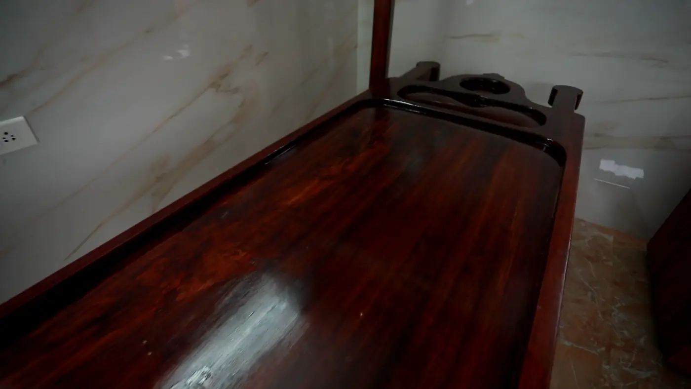 Wooden droni therapy table at Subash Clinic, Tirupur